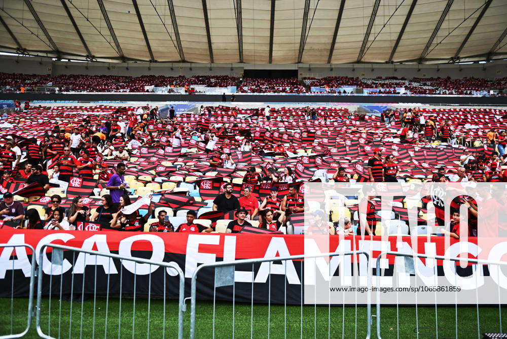 Flamengo x Gremio RIO DE JANEIRO, RJ - 31.08.2025: FLAMENGO X GREMIO - preparations for the mosaic with shields during Flamengo x Gremio held at Maracana Stadium, for the 22nd round of the 2025 Brazilian Championship, on Sunday afternoon (31), in Rio de Janeiro, RJ (Photo: Celso Pupo Fotoarena) x2797614x CelsoxPupo