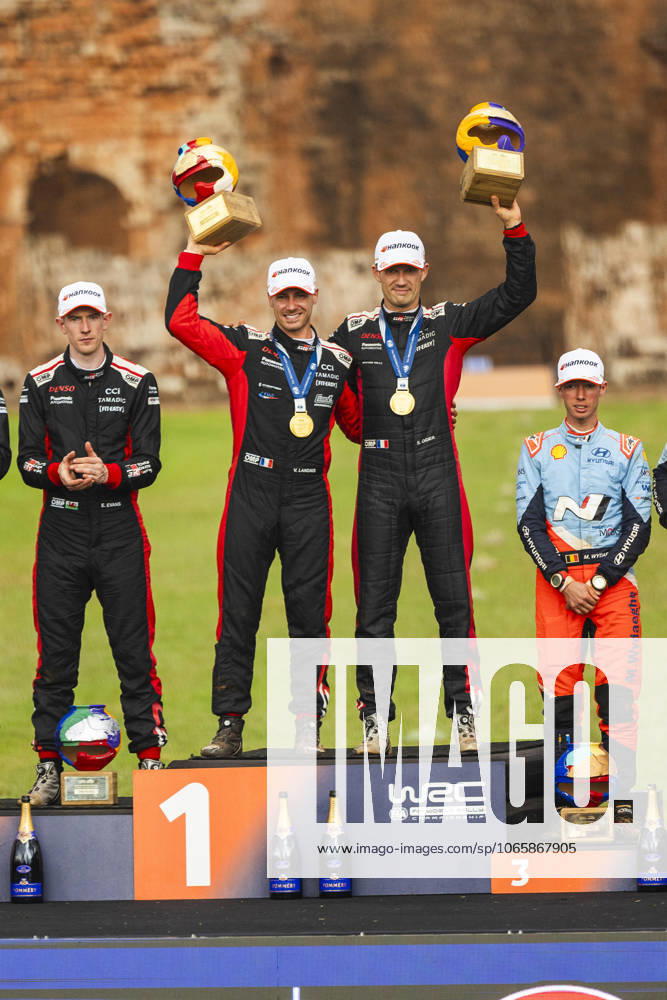 AUTO - WRC, Motorsport Rallye, WM - RALLY DEL PARAGUAY 2025 OGIER Sebastien, Toyota GR Yaris Rally1, portrait, EVANS Elfyn, Toyota GR Yaris Rally1, portrait, NEUVILLE Thierry, Hyundai I20 Rally1, portrait, podium, portrait during the 2025 Rally del Paraguay, 10th round of the 2025 WRC World Rally Car Championship, from August 28 to 31, 2025 at Encarnacion, Itapua, Paraguay - EncarnacionParaguay