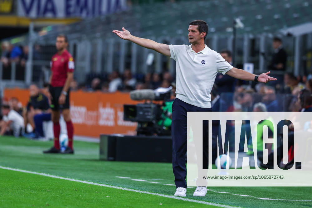 Cristian Chivu Head Coach of FC Internazionale gestures during Serie A 2025 26 football match between FC Internazionale and Udinese Calcio at San Siro Stadium