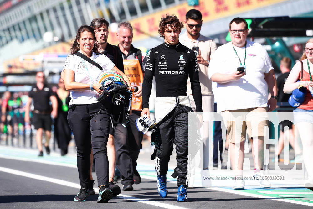 F1 - ITALIAN GRAND PRIX 2025 KIMI ANTONELLI Andrea (ita), Mercedes AMG F1 Team W16, portrait during the 2025 Formula 1 Pirelli Grand Premio dItalia, 2025 Italian Grand Prix, 16th round of the 2025 FIA Formula One World Championship, WM, Weltmeisterschaft from September 5 to 7, 2025 on the Autodromo Nazionale Monza, in Monza, Italy - MonzaItaly