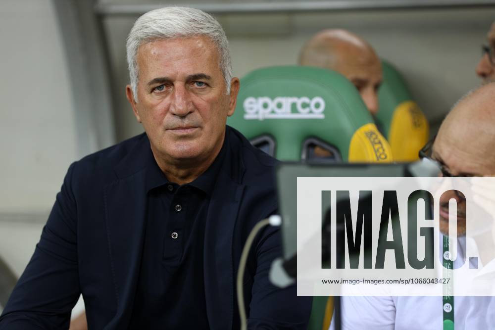 Algerie vs Botswana qualification pour la Coupe du Monde de la F Reaction du selectionneur algerien Vladimir Petkovic lors du match de qualification pour la Coupe du Monde de la FIFA 2026 entre l Algerie et Botswana au Stade Hocine Ait Ahmed aTizi Ouzou, Algérie, le 04 Septembre 2025 (Photo By Billel Bensalem APP) tizi ouzou Algerie