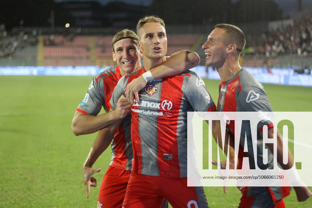 FEDERICO BASCHIROTTO, MANUEL DE LUCA, FILIPPO TERRACCIANO, Cremonese, Serie A, 2025-26, Cremonese vs Sassuolo 3-2, 29-08-2025, Esultanza, Celebration, Jubel SERIE A 2025-26 CREMONESE-SASSUOLO 3-2