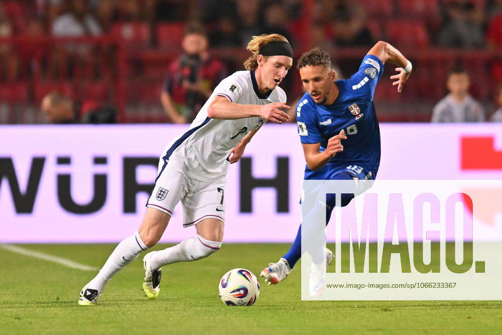 SERBIA vs ENGLAND ANTHONY GORDON vs STRAHINJA ERAKOVIC football Serbia vs England FIFA World Cup, WM, Weltmeisterschaft, Fussball qualification match at Rajko Mitic stadium, Belgrade 09.09.2025 Foto: FOOTBALL, SERBIA, ENGLAND, FIFA WORLD CUP QUALIFICATIONS MATCH Beograd Rajko Mitic stadium Serbia