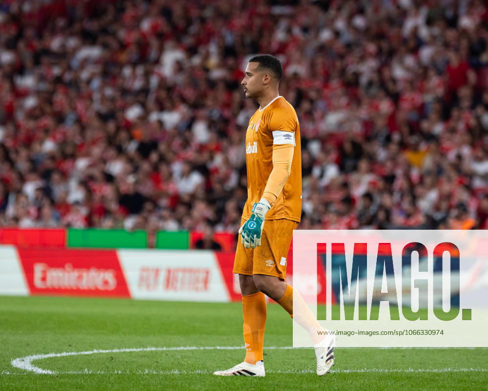 Gabriel Batista of Santa Clara during the Liga Portugal match between Benfica and Santa Clara at Estadio da Luz, in Lisbon, Portugal. (Diogo Sautchuk)