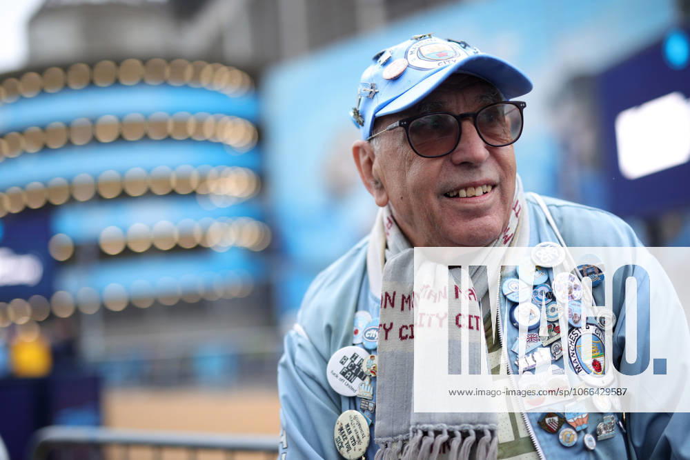 Manchester City v Manchester United, ManU 14th September 2025 - Premier League - Manchester City v Manchester United - Man City fan Pete the Badge - Photo: Simon Stacpoole Offside. Manchester UK