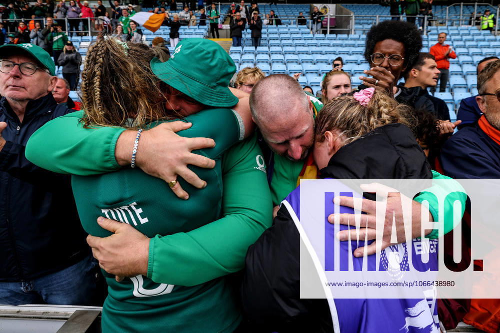 2025 Women s Rugby World Cup Quarter-Final, Sandy Park, Exeter, England 14 9 2025 France vs Ireland Ireland s Fiona Tuite with her Fiance Eric OSullivan and Sadhbh McGrath with her Dad Mike McGrath Fiona Tuite with her Fiance Eric OSullivan and Sadhbh McGrath with her Dad Mike McGrath 14 9 2025