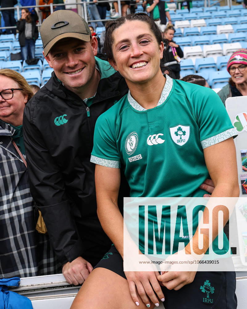2025 Women s Rugby World Cup Quarter-Final, Sandy Park, Exeter, England 14 9 2025 France vs Ireland Ireland s Amee-Leigh Costigan with her Husband Neil after the game Amee-Leigh Costigan with her Husband Neil after the game 14 9 2025