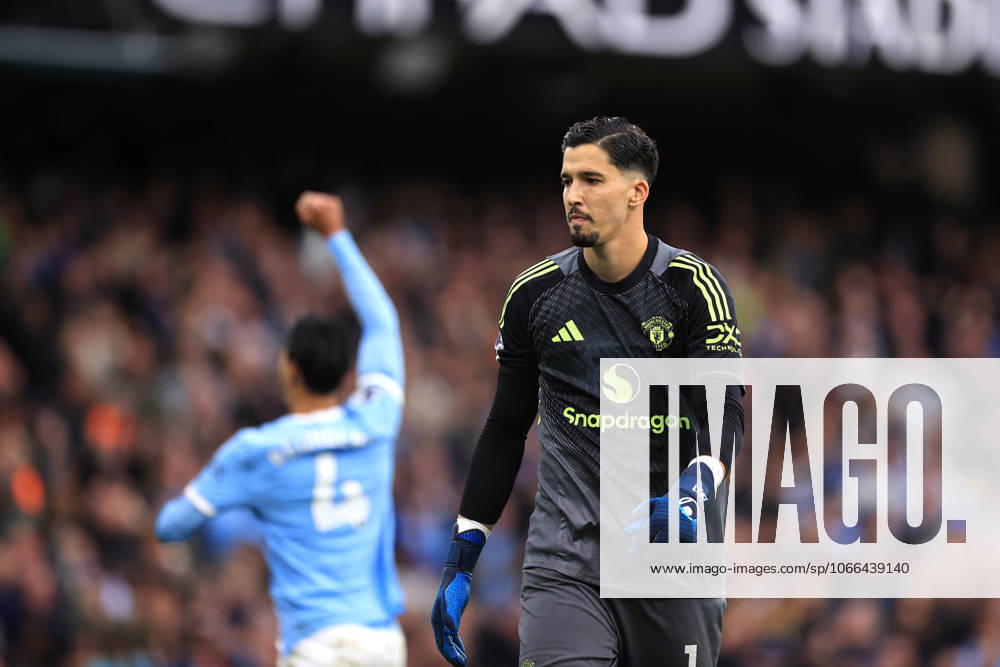 Manchester City v Manchester United, ManU 14th September 2025 - Premier League - Manchester City v Manchester United - Manchester United goalkeeper Altay Bayindir reacts after the third goal for City - Photo: Simon Stacpoole Offside. Manchester UK