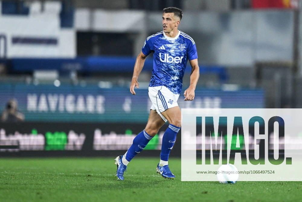 Marc Oliver Kempf of Calcio Como in action during the Italian Serie A football match between Calcio Como and Genoa CFC on 15 of September 2025 at the Giuseppe Senigallia stadium in Como, Italy