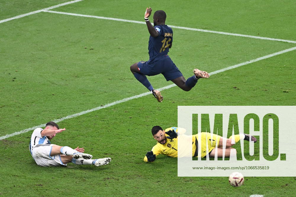 Argentina v France: Final - FIFA World Cup, WM, Weltmeisterschaft, Fussball Qatar 2022 LUSAIL CITY, QATAR - DECEMBER 18: Hugo Lloris (1) of France in action during the FIFA World Cup Qatar 2022 Final match between Argentina and France at Lusail Stadium on December 18, 2022 in Lusail City, Qatar. Qatar World. Editorial use only. Please get in touch for any other usage.