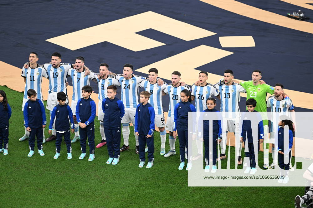 Argentina v France: FIFA World Cup, WM, Weltmeisterschaft, Fussball 2022 Final LUSAIL CITY, QATAR - DECEMBER 18: Players of Argentina team pose for a team photo prior to the FIFA World Cup 2022 Final Match between Argentina and France at Lusail Stadium, in Lusail City, Qatar on December 18, 2022. Qatar World. Editorial use only. Please get in touch for any other usage.