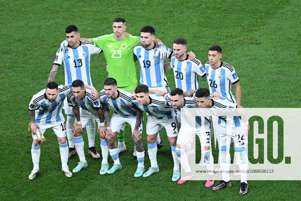 Argentina v France: FIFA World Cup, WM, Weltmeisterschaft, Fussball 2022 Final LUSAIL CITY, QATAR - DECEMBER 18: Players of Argentina pose for a team photo ahead of the FIFA World Cup 2022 Final Match between Argentina and France at Lusail Stadium in Lusail City, Qatar on December 18, 2022. Qatar World. Editorial use only. Please get in touch for any other usage.