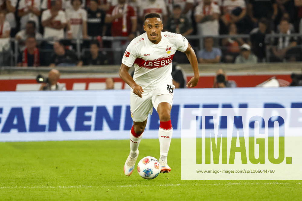 Jamie Leweling (VfB Stuttgart, 18) am Ball , Deutschland, Fussball, 1. Bundesliga, 4.Spieltag, 2025 2026, VfB Stuttgart vs. FC St. Pauli, 19.09.2025, MHP Arena, Stuttgart, Deutschland Stuttgart MHP Arena Baden-Württemberg Deutschland