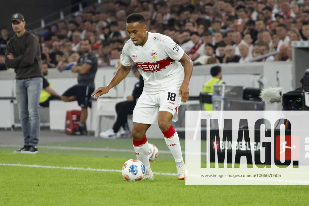 Jamie Leweling (VfB Stuttgart, 18) am Ball , Deutschland, Fussball, 1. Bundesliga, 4.Spieltag, 2025 2026, VfB Stuttgart vs. FC St. Pauli, 19.09.2025, MHP Arena, Stuttgart, Deutschland Stuttgart MHP Arena Baden-Württemberg Deutschland