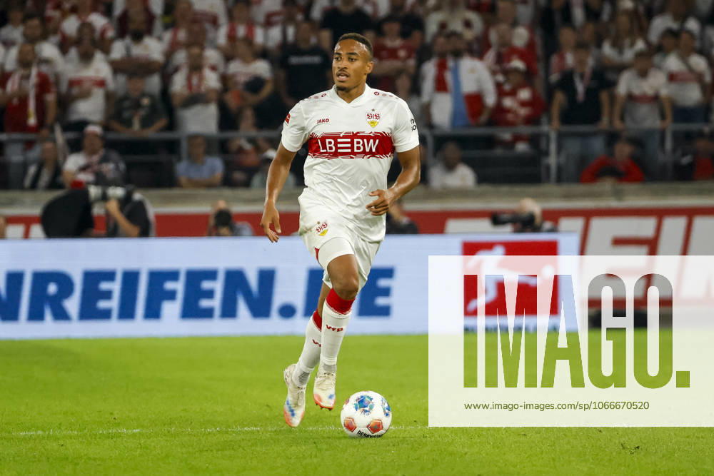 Jamie Leweling (VfB Stuttgart, 18) am Ball , Deutschland, Fussball, 1. Bundesliga, 4.Spieltag, 2025 2026, VfB Stuttgart vs. FC St. Pauli, 19.09.2025, MHP Arena, Stuttgart, Deutschland Stuttgart MHP Arena Baden-Württemberg Deutschland