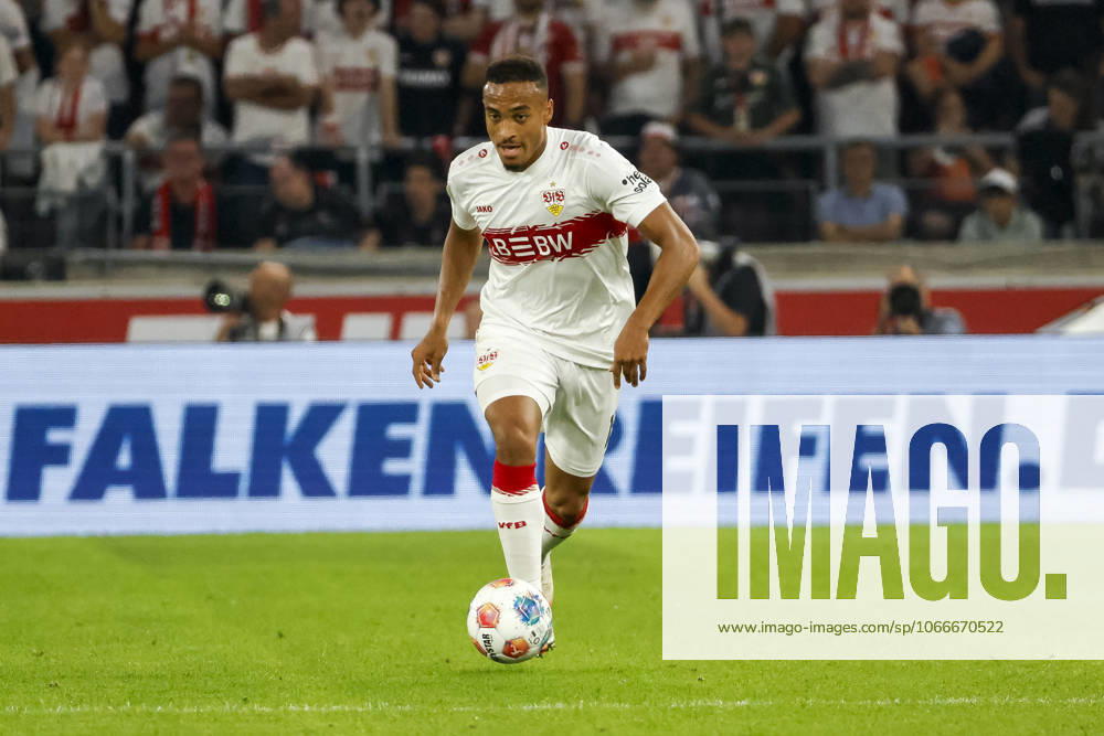 Jamie Leweling (VfB Stuttgart, 18) am Ball , Deutschland, Fussball, 1. Bundesliga, 4.Spieltag, 2025 2026, VfB Stuttgart vs. FC St. Pauli, 19.09.2025, MHP Arena, Stuttgart, Deutschland Stuttgart MHP Arena Baden-Württemberg Deutschland