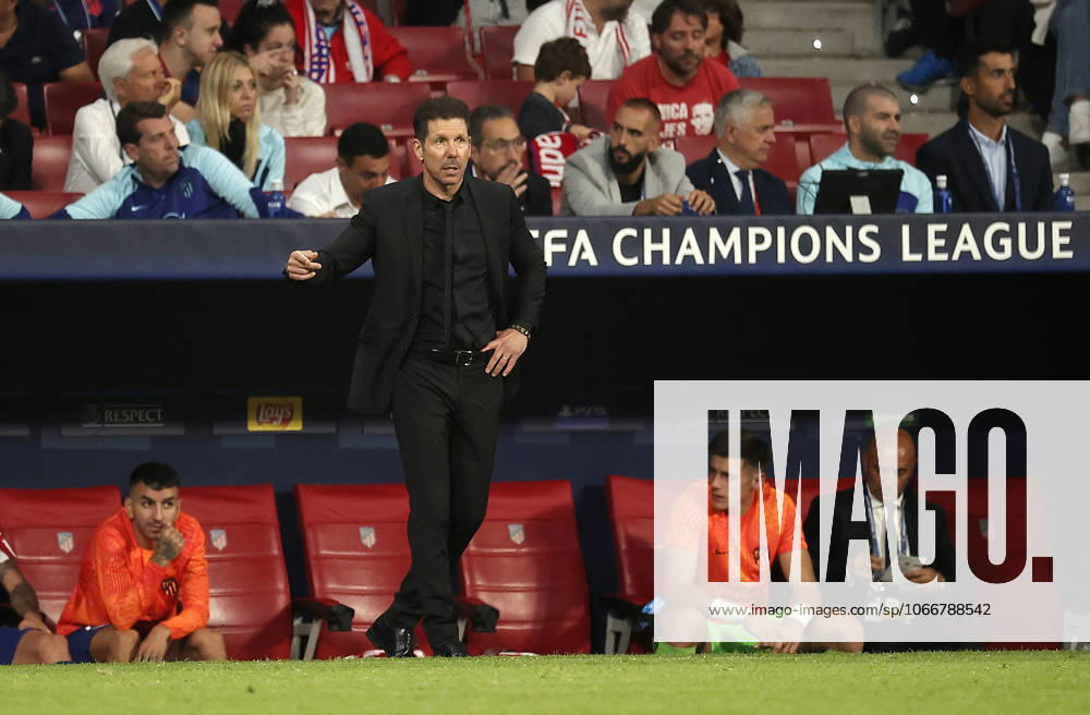 Atletico Madrid v Club Brugge - UEFA Champions League MADRID, SPAIN - OCTOBER 12: Atletico Madrid s head coach Diego Simeone gestures during the UEFA Champions League Group B football match between Atletico Madrid and Club Brugge at Civitas Metropolitano Stadium in Madrid, Spain on October 12, 2022. Madrid Spain. Editorial use only. Please get in touch for any other usage.