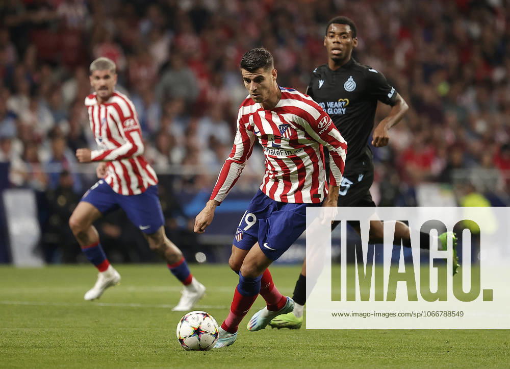 Atletico Madrid v Club Brugge - UEFA Champions League MADRID, SPAIN - OCTOBER 12: Alvaro Morata (C) of Atletico Madrid in action during the UEFA Champions League Group B football match between Atletico Madrid and Club Brugge at Civitas Metropolitano Stadium in Madrid, Spain on October 12, 2022. Madrid Spain. Editorial use only. Please get in touch for any other usage.