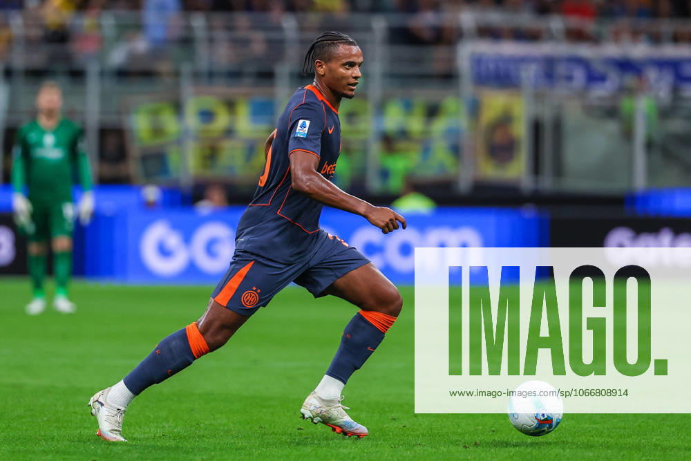 Manuel Akanji of FC Internazionale seen in action during Serie A 2025 26 football match between FC Internazionale and US Sassuolo at San Siro Stadium Milan Italy on 21 September 2025. Milan Stadio Giuseppe Meazza Milan Italy