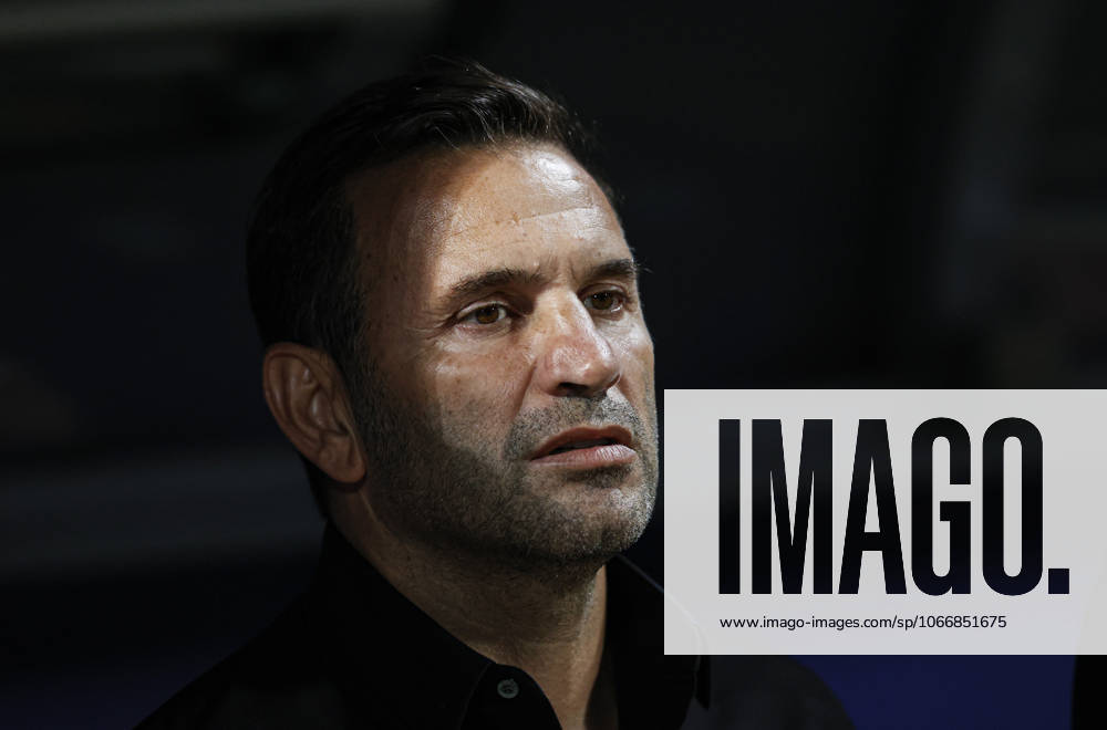 Kasimpasa v Galatasaray - Turkish Super Lig ISTANBUL, TURKIYE - SEPTEMBER 11: Head coach Okan Buruk of Galatasaray looks on prior to the Turkish Super Lig week 6 match between Kasimpasa and Galatasaray at Recep Tayyip Erdogan Stadium on September 11, 2022 in Istanbul, Turkiye. Istanbul Turkey. Editorial use only. Please get in touch for any other usage.