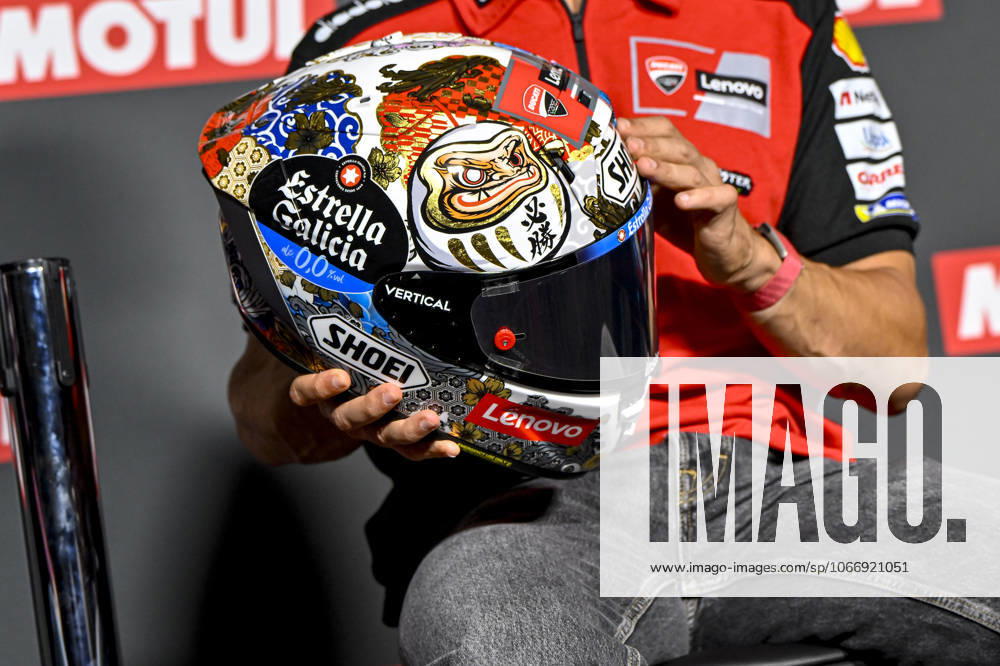 MOTO - MOTO GP - GRAND PRIX OF JAPAN 2025 MARQUEZ Marc (spa), Ducati Lenovo Team, Ducati Desmosedici GP25, portrait with his helmet during the 2025 MotoGP Motul Grand Prix of Japan on the Twin Ring Motegi Circuit from September 26 to 28, At Motegi, Japan - MotegiJapan