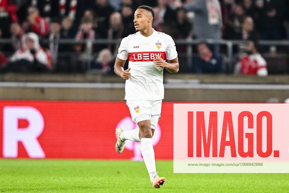 Jamie Leweling (VfB Stuttgart) controls the Ball during the UEFA Europa League 2025 26 League Phase MD1 match between VfB Stuttgart and Real Club Celta at Stuttgart Arena on September 25, 2025 in Stuttgart, Germany. (Photo by Harry Langer DeFodi Images) Jamie Leweling VfB Stuttgart controls the Ball during the UEFA Europa League 2025 26 League Phase MD1 match between VfB Stuttgart and Real Club Celta at Stuttgart Arena on September 25, 2025 in Stuttgart, Germany Photo by Harry Langer DeFodi Images
