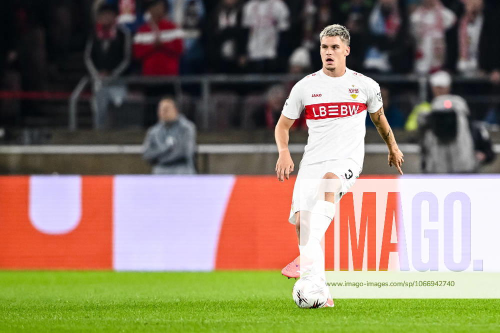 Ramon Hendriks (VfB Stuttgart) controls the Ball during the UEFA Europa League 2025 26 League Phase MD1 match between VfB Stuttgart and Real Club Celta at Stuttgart Arena on September 25, 2025 in Stuttgart, Germany. (Photo by Harry Langer DeFodi Images) Ramon Hendriks VfB Stuttgart controls the Ball during the UEFA Europa League 2025 26 League Phase MD1 match between VfB Stuttgart and Real Club Celta at Stuttgart Arena on September 25, 2025 in Stuttgart, Germany Photo by Harry Langer DeFodi Images