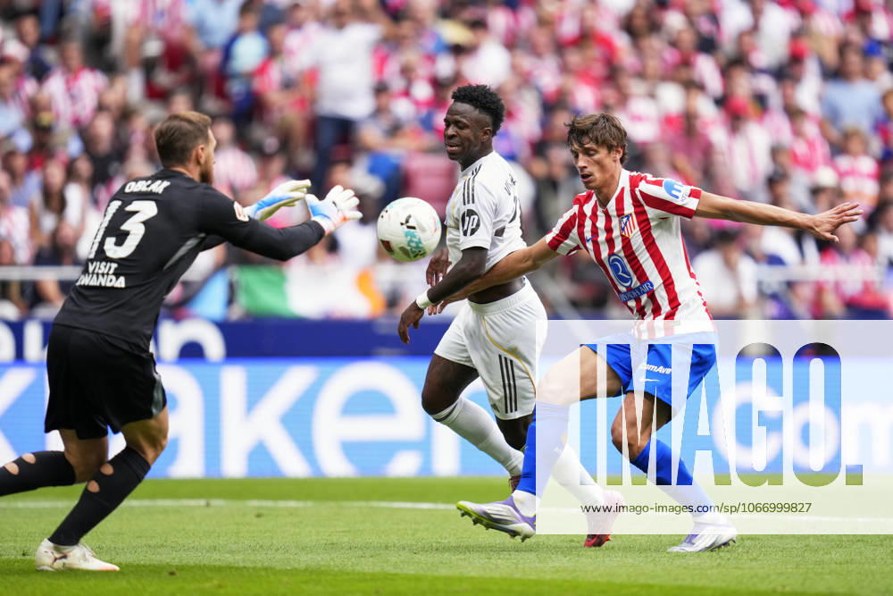 ESP: Atletico de Madrid - Real Madrid CF La Liga EA Sports. Date 7 Vinicius Junior of Real Madrid CF and Dean Huijsen of Real Madrid CF during the La Liga EA Sports match between Atletico de Madrid and Real Madrid CF played at Riyadh Metropolitano Stadium on September 27, 2025 in Madrid. kpng