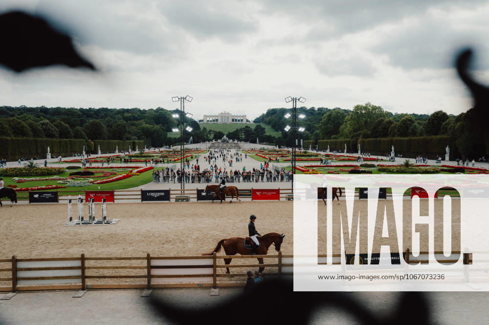 EQUESTRIAN - Global Champions Tour VIENNA,AUSTRIA,28.SEP.25 - EQUESTRIAN - Global Champions Tour. Image shows an overview of the training ground. GEPAxpictures anderxSolc