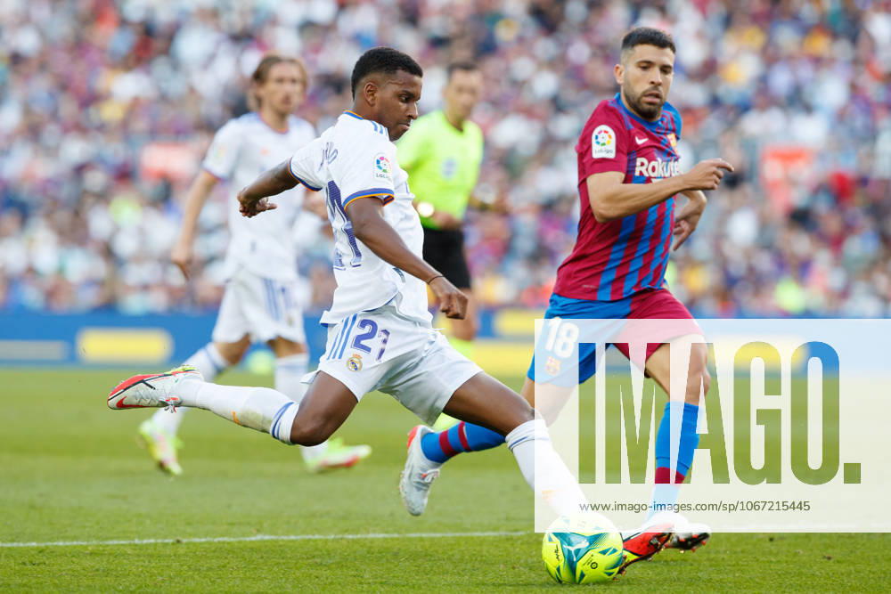 FC Barcelona, Barca v Real Madrid CF - La Liga Santander BARCELONA, SPAIN - OCTOBER 24: Rodrygo of Real Madrid (L) during the La Liga match between FC Barcelona and Real Madrid at Camp Nou in Barcelona on October 24, 2021 Catalonia Spain. Editorial use only. Please get in touch for any other usage.