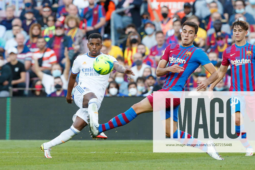 FC Barcelona, Barca v Real Madrid CF - La Liga Santander BARCELONA, SPAIN - OCTOBER 24: Rodrygo of Real Madrid (L) vies with Eric Garcia of FC Barcelona (R) during the La Liga match between FC Barcelona and Real Madrid at Camp Nou in Barcelona on October 24, 2021 Catalonia Spain. Editorial use only. Please get in touch for any other usage.