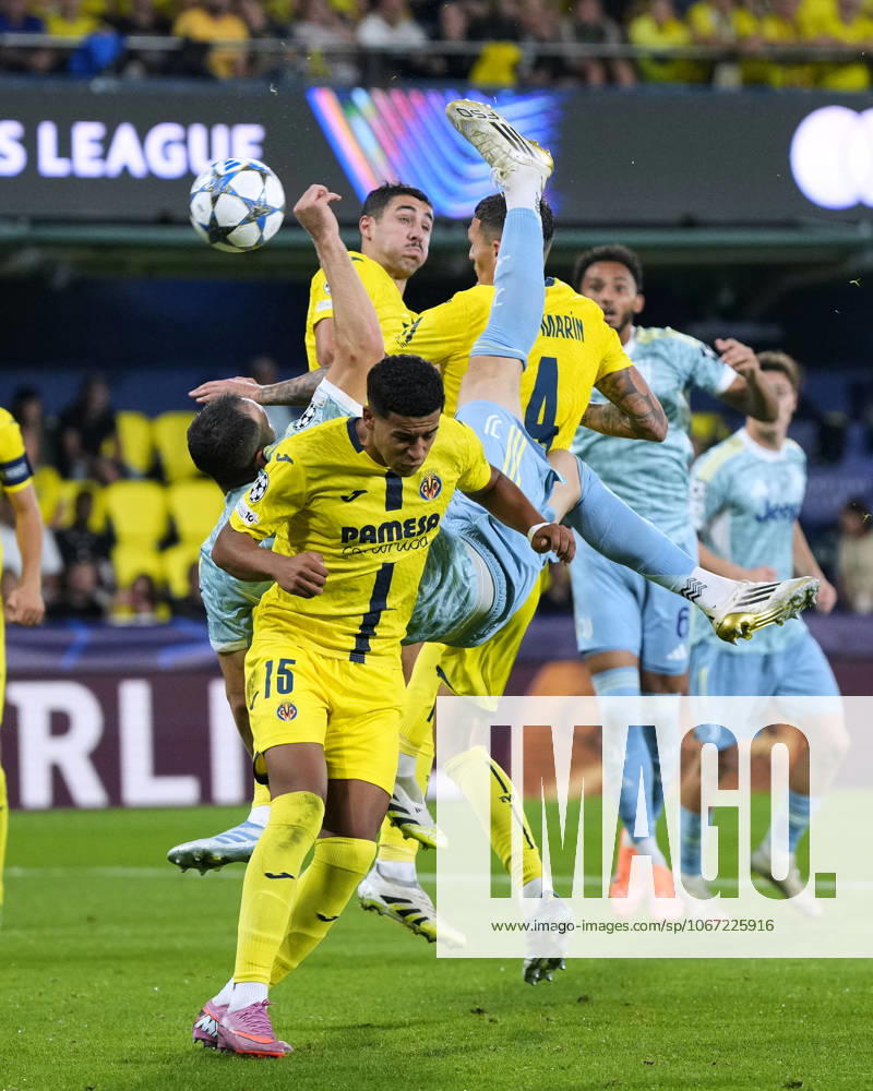 ESP: FC Barcelona, Barca v Paris Saint Germain. UEFA Champions League. Matchday 2. Federico Gatti of Juventus FC during the UEFA Champions League match, between Villarreal CF and Juventus FC, Matchday 2, La Ceramica Stadium on October 1, 2025 in Villarreal, Spain. kpng