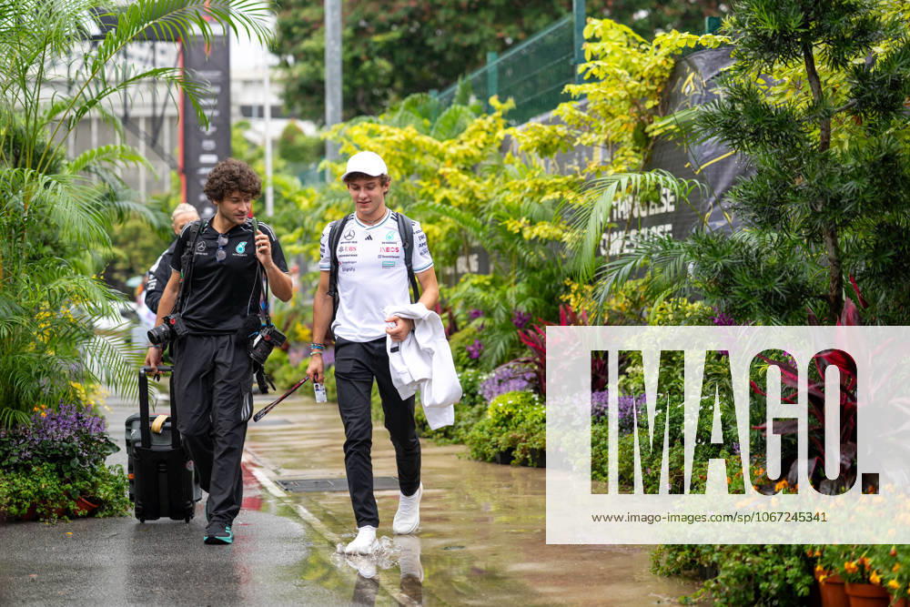 Formula 1 Singapore Airlines Singapore Grand Prix - Arrivals Andrea Kimi Antonelli (Ita) of Mercedes-AMG Petronas F1 Team 12 entering the paddock under the rain on Thursday (Media Day) during Formula 1 Singapore Airlines Singapore Grand Prix 2025 at the Marina Bay Street Circuit Singapore on October 2, 2025. Photo by Antoine Lapeyre ABACAPRESS.COM Singapore Singapore