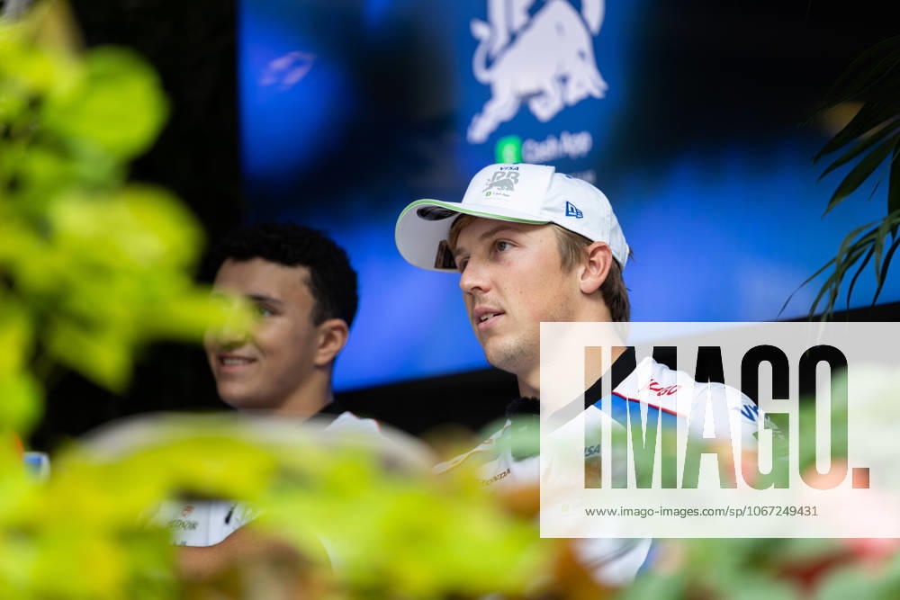 F1 - SINGAPORE GRAND PRIX 2025 LAWSON Liam (nzl), Visa Cash App RB F1 Team VCARB02, portrait during the 2025 Formula 1 Singapore Grand Prix, 18th round of the 2025 FIA Formula One World Championship, WM, Weltmeisterschaft from October 3 to 5, 2025 on the Marina Bay Street Circuit, in Singapore - SingaporeSingapore