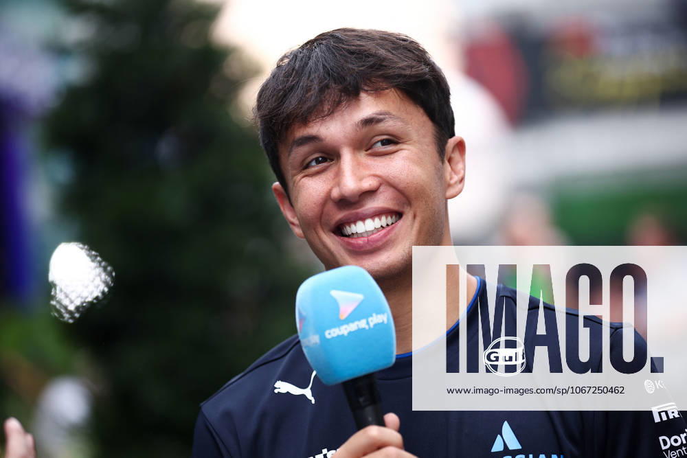 F1 - SINGAPORE GRAND PRIX 2025 ALBON Alexander (tha), Williams Racing FW47, portrait during the 2025 Formula 1 Singapore Grand Prix, 18th round of the 2025 FIA Formula One World Championship, WM, Weltmeisterschaft from October 3 to 5, 2025 on the Marina Bay Street Circuit, in Singapore - SingaporeSingapore