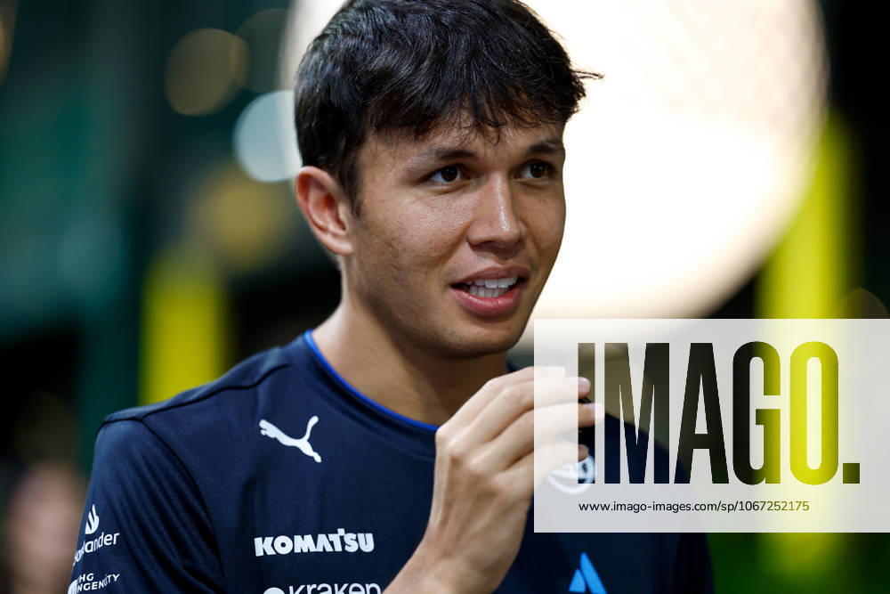 F1 - SINGAPORE GRAND PRIX 2025 ALBON Alexander (tha), Williams Racing FW47, portrait during the 2025 Formula 1 Singapore Grand Prix, 18th round of the 2025 FIA Formula One World Championship, WM, Weltmeisterschaft from October 3 to 5, 2025 on the Marina Bay Street Circuit, in Singapore - SingaporeSingapore