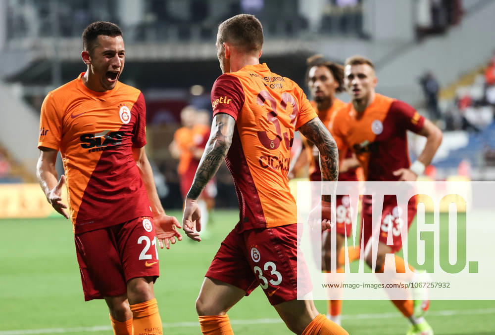 Kasimpasa v Galatasaray - Turkish Super Lig ISTANBUL, TURKEY - AUGUST 29: Alexandru Cicaldau (33) of Galatasaray celebrates his goal with team mates during Turkish Super Lig week 3 match between Kasimpasa and Galatasaray at Recep Tayyip Erdogan Stadium on August 29, 2021 in Istanbul, Turkey. Istanbul Turkey. Editorial use only. Please get in touch for any other usage.