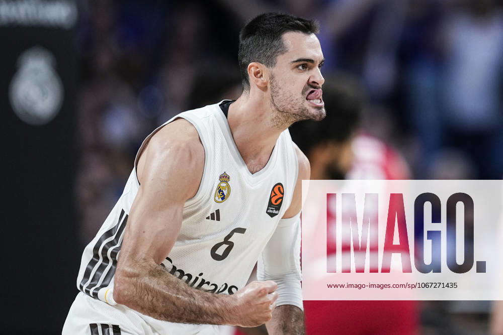 Alberto Abalde of Real Madrid celebrates a basket during the Turkish Airlines Euroleague 2025 26 League Phase MD2, match played between Real Madrid and Olympiacos Piraeus at Madrid Arena on October 02, 2025 in Madrid, Spain. Madrid Spain - ZUMAa181 20251002_zaa_a181_208