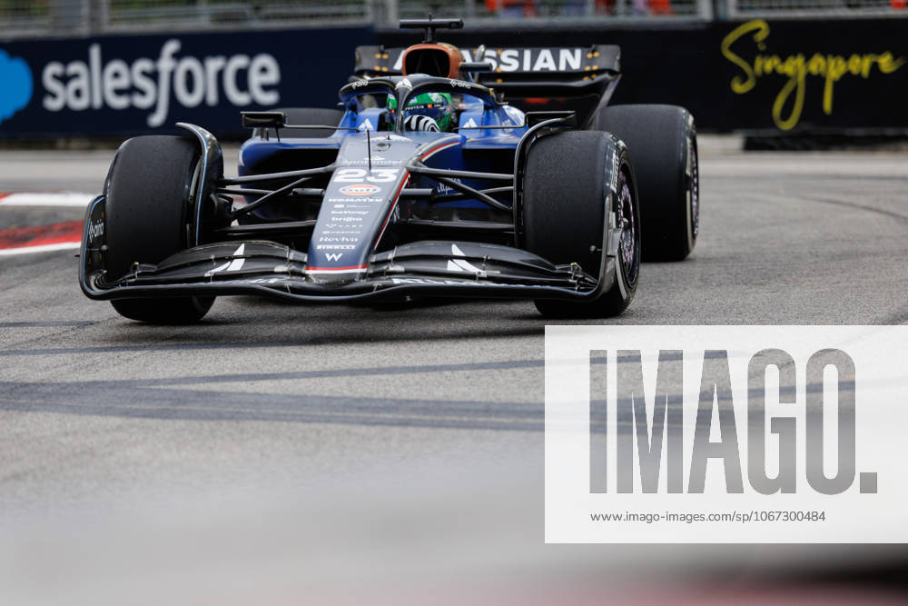 Alexander Albon of Thailand drives the (23) Williams Racing FW47 Mercedes during practice session one ahead of the F1 Grand Prix of Singapore at the Marina Bay Street Circuit. Singapore Singapore - ZUMAs197 20251003_aaa_s197_118