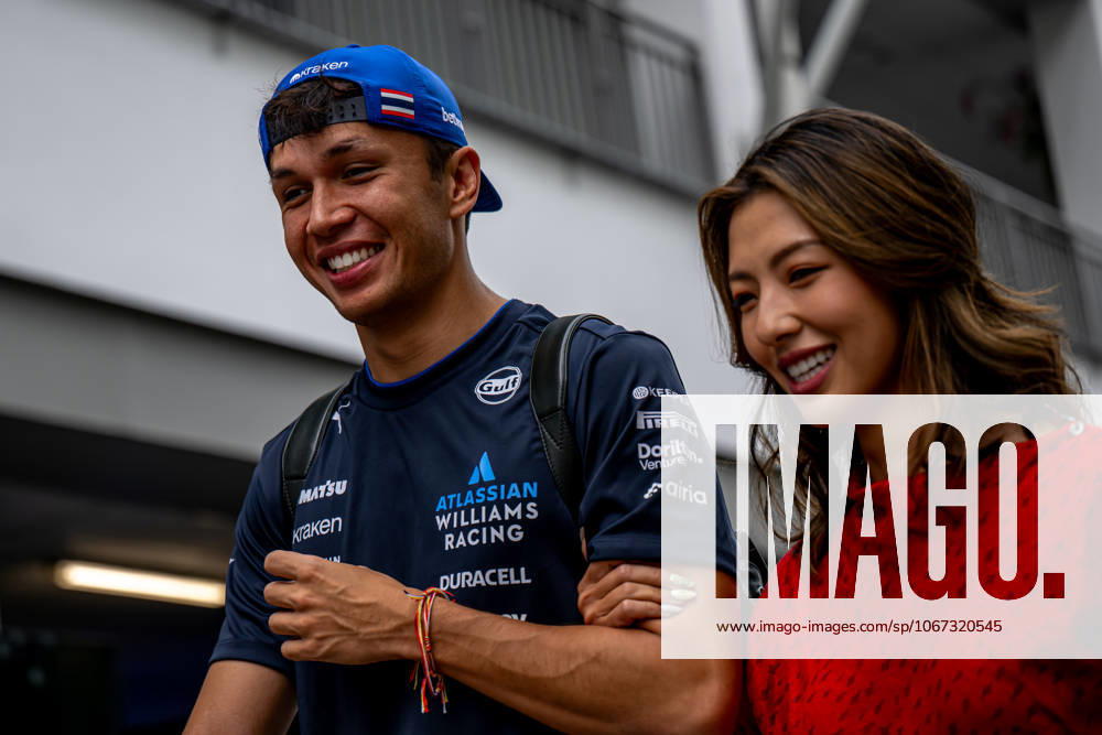 MARINA BAY, SINGAPORE: Alex Albon, racing for the Williams Racing team during the 2025 Formula 1 Singapore Grand Prix at the Marina Bay Street Circuit in Marina Bay, Singapore