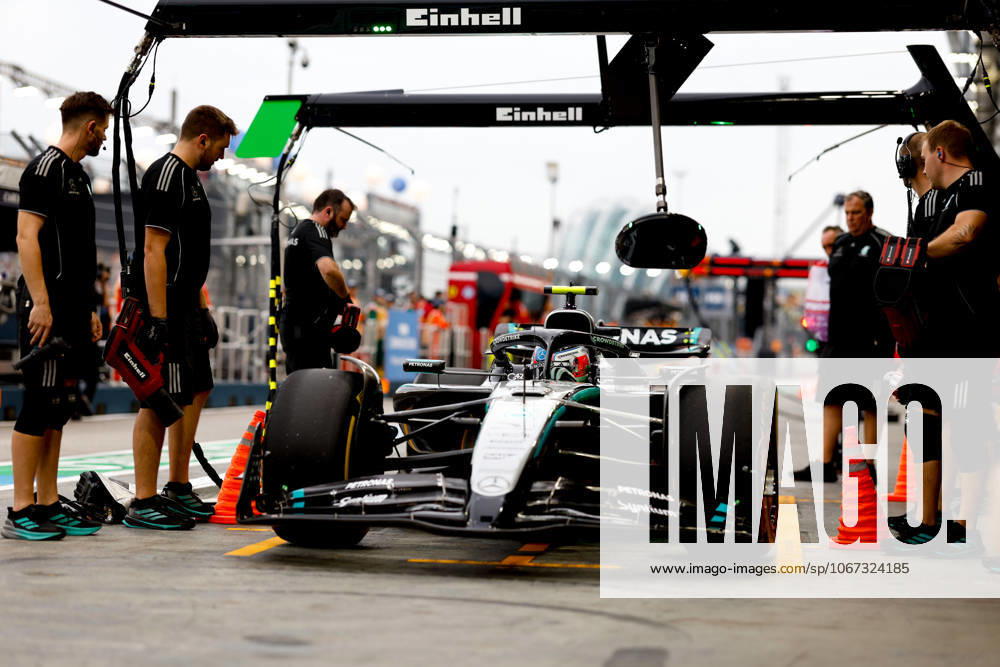 F1 - SINGAPORE GRAND PRIX 2025 12 KIMI ANTONELLI Andrea (ita), Mercedes AMG F1 Team W16, action during the 2025 Formula 1 Singapore Grand Prix, 18th round of the 2025 FIA Formula One World Championship, WM, Weltmeisterschaft from October 3 to 5, 2025 on the Marina Bay Street Circuit, in Singapore - SingaporeSingapore