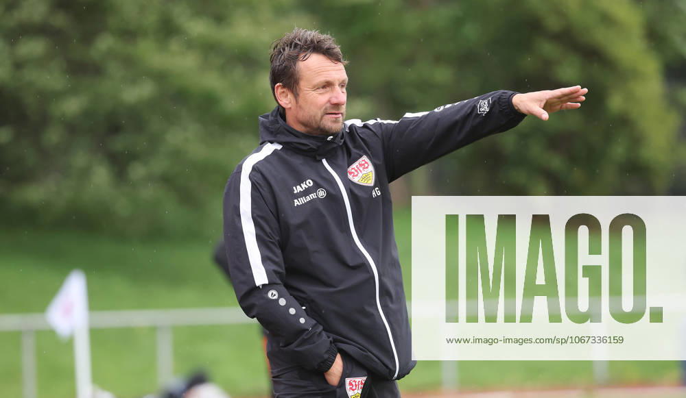 Stuttgart , Fußball 2. Bundesliga , VfB Stuttgart Frauen vs. FC Ingolstadt 04 , Trainer Heiko Gerber ( VfB )