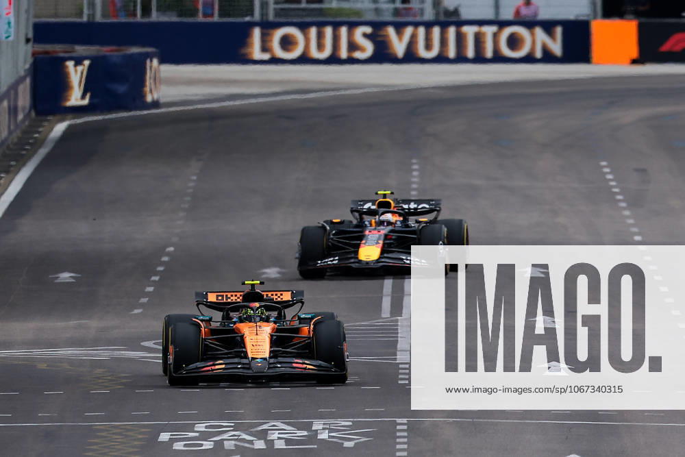 F1 - SINGAPORE GRAND PRIX 2025 04 NORRIS Lando (gbr), McLaren F1 Team MCL39, action during the 2025 Formula 1 Singapore Grand Prix, 18th round of the 2025 FIA Formula One World Championship, WM, Weltmeisterschaft from October 3 to 5, 2025 on the Marina Bay Street Circuit, in Singapore - SingaporeSingapore