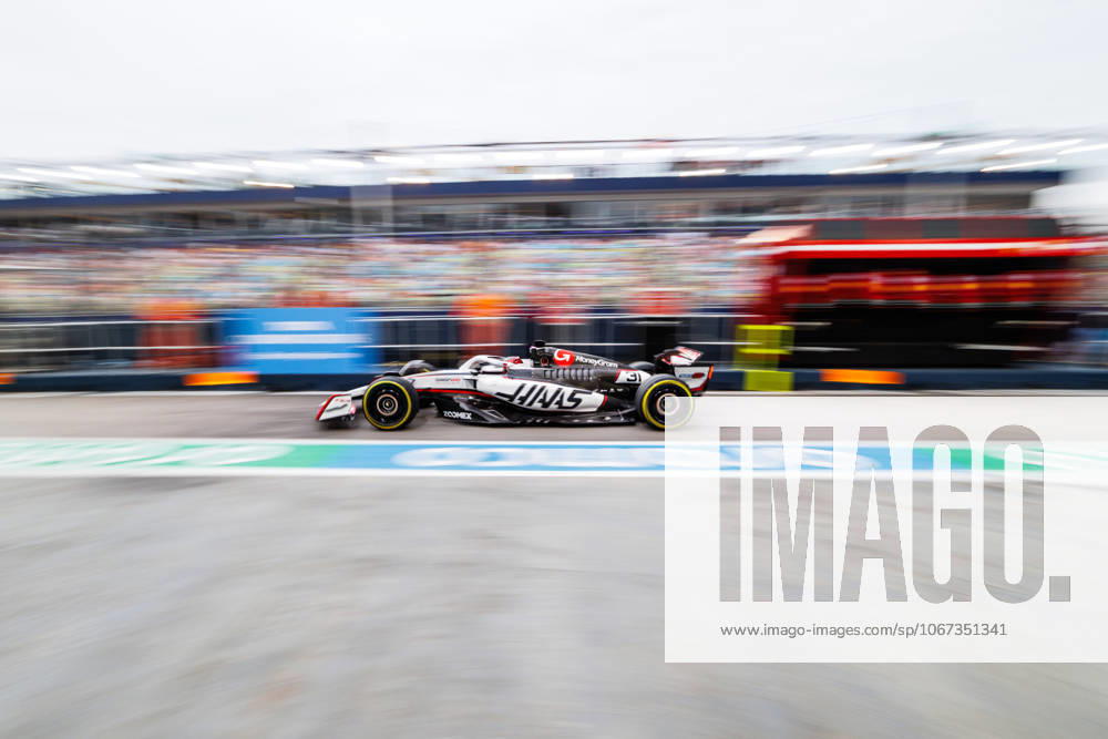 Esteban Ocon of France and the MoneyGram Haas F1 Team seen during the final practice at the F1 Grand Prix of Singapore at the Marina Bay Street Circuit. Singapore Singapore - ZUMAs197 20251004_aaa_s197_159