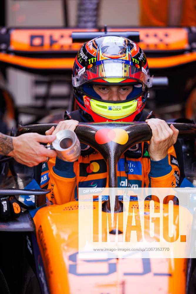 Oscar Piastri of Australia and the McLaren Formula 1 Team seen during the final practice at the F1 Grand Prix of Singapore at the Marina Bay Street Circuit. Singapore Singapore - ZUMAs197 20251004_aaa_s197_127