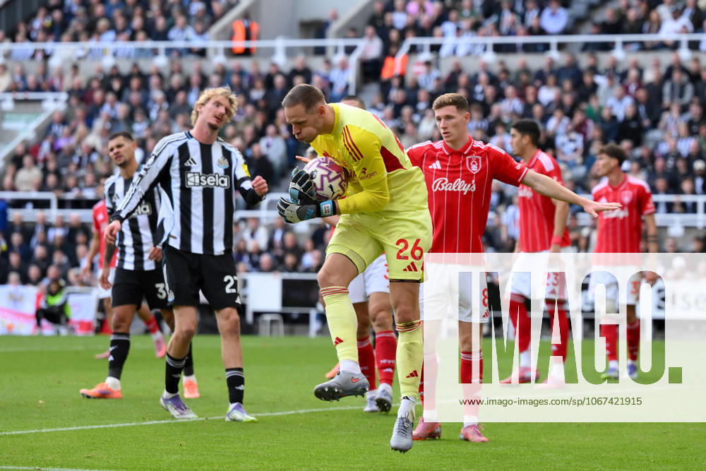 Newcastle United v Nottingham Forest - Premier League Matz Sels, Nottingham Forest goalkeeper, saves the ball during the Premier League match between Newcastle United and Nottingham Forest at St. James s Park in Newcastle, United Kingdom, on October 5, 2025. Newcastle Tyne and Wear United Kingdom