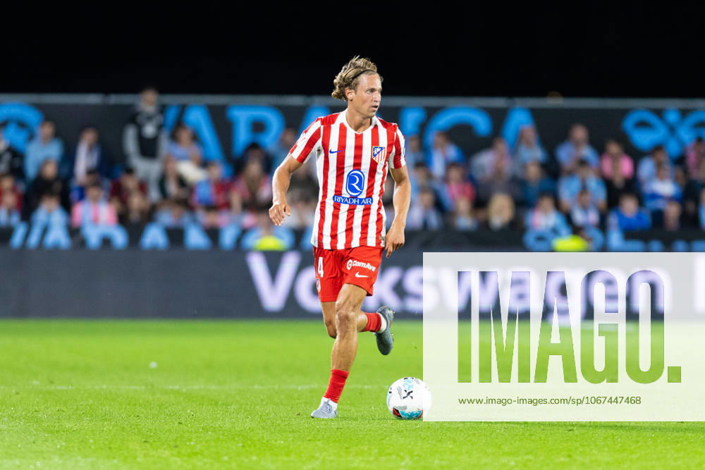 Real Club Celta de Vigo v Club Atletico de Madrid - LaLiga EA Sports VIGO, SPAIN - OCTOBER 5: Marcos Llorente of Atletico de Madrid runs with the ball during the LaLiga EA Sports match between Real Club Celta de Vigo and Club Atletico de Madrid at Estadio Abanca-Balaidos on October 5, 2025 in Vigo, Spain. (Photos by Diego Simon Photo Players Images Magara Press) Vigo Estadio Abanca-Balaidos Spain