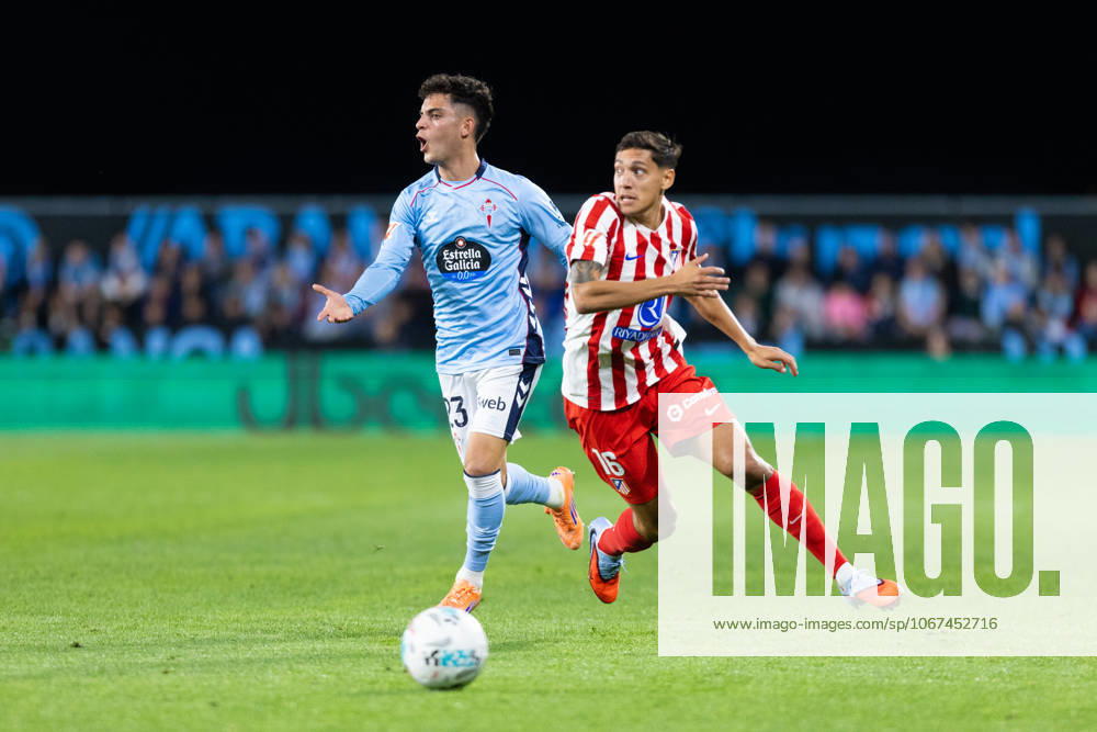 Real Club Celta de Vigo v Club Atletico de Madrid - LaLiga EA Sports VIGO, SPAIN - OCTOBER 5: Nahuel Molina of Atletico de Madrid competes for the ball with Hugo Alvarez of RC Celta de Vigo during the LaLiga EA Sports match between Real Club Celta de Vigo and Club Atletico de Madrid at Estadio Abanca-Balaidos on October 5, 2025 in Vigo, Spain. (Photos by Diego Simon Photo Players Images Magara Press) Vigo Estadio Abanca-Balaidos Spain