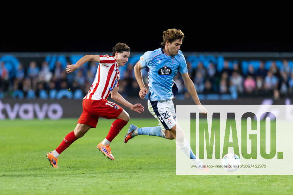 Real Club Celta de Vigo v Club Atletico de Madrid - LaLiga EA Sports VIGO, SPAIN - OCTOBER 5: Marcos Alonso of RC Celta de Vigo competes for the ball with Julian Alvarez of Atletico de Madrid during the LaLiga EA Sports match between Real Club Celta de Vigo and Club Atletico de Madrid at Estadio Abanca-Balaidos on October 5, 2025 in Vigo, Spain. (Photos by Diego Simon Photo Players Images Magara Press) Vigo Estadio Abanca-Balaidos Spain