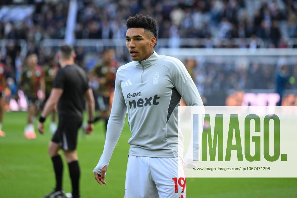 Newcastle United v Nottingham Forest - Premier League Igor Jesus of Nottingham Forest plays during the Premier League match between Newcastle United and Nottingham Forest at St. James s Park in Newcastle, United Kingdom, on October 5, 2025. Newcastle Tyne and Wear United Kingdom